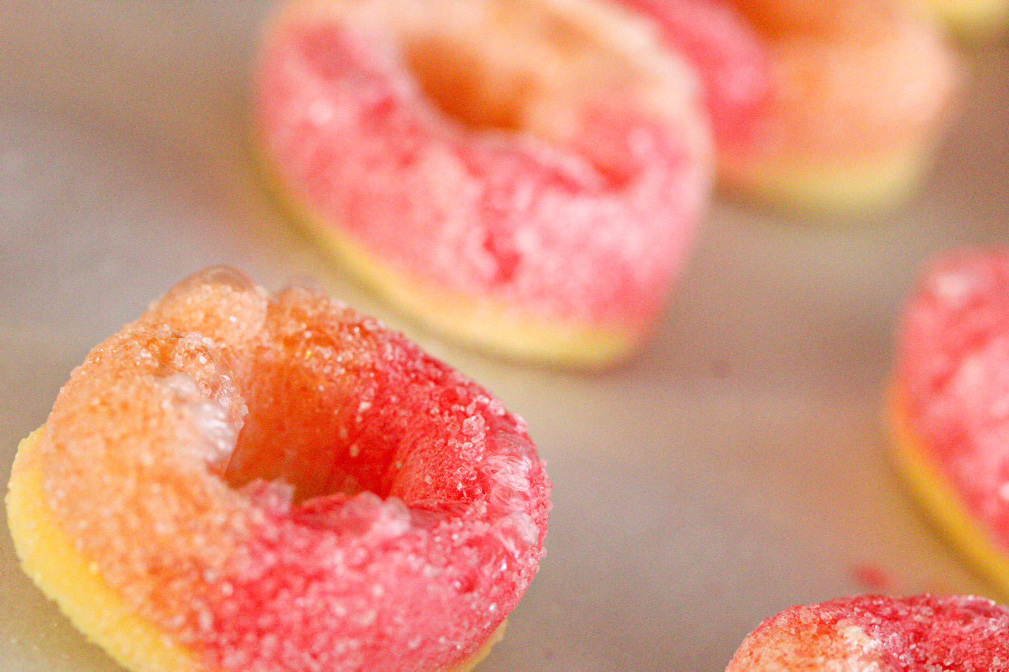 Freeze Dried Peach Sour Gummy Candy